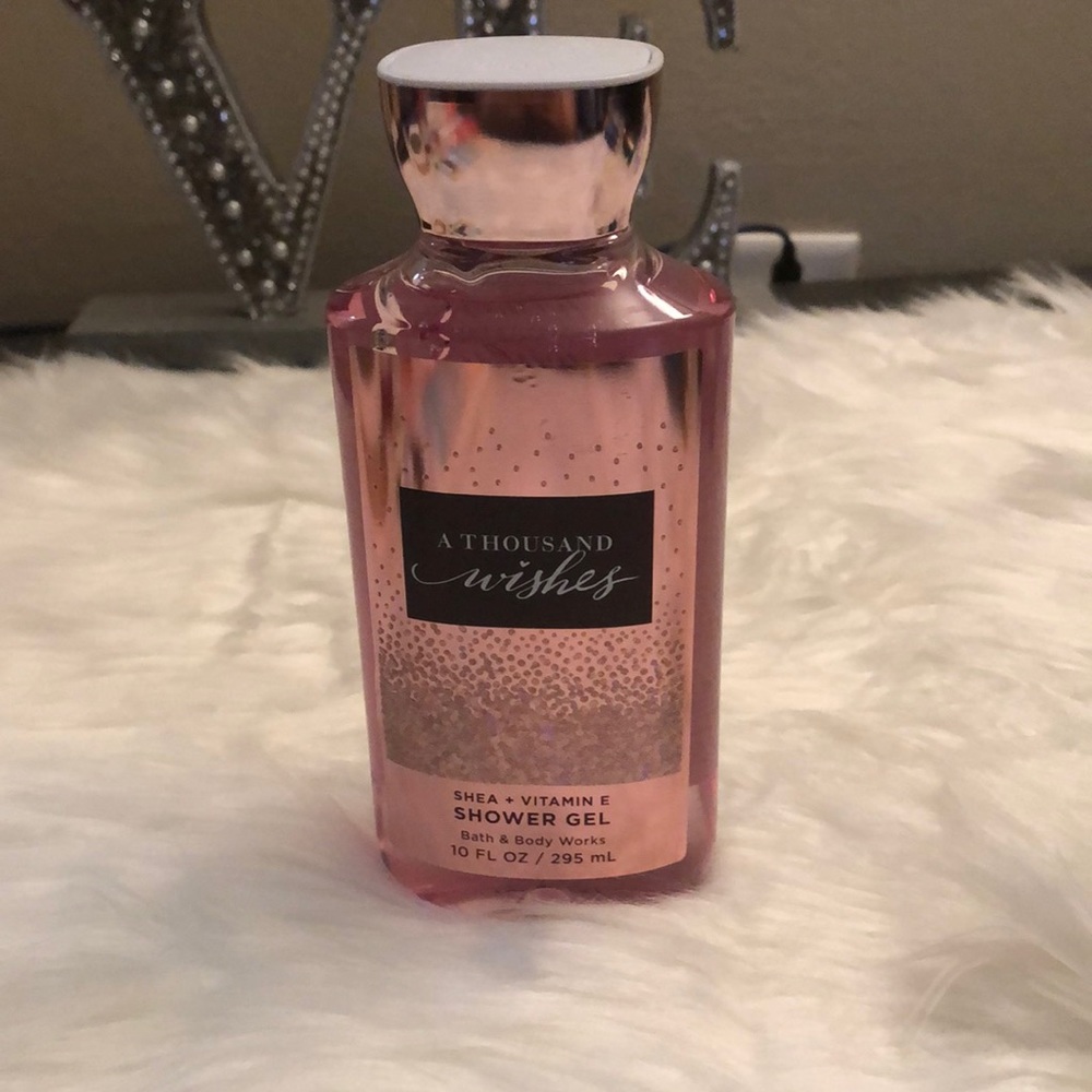 NWT Bath & Body Works A Thousand Wishes Shower Gel with Shea and Vitamin E - Picture 1 of 3